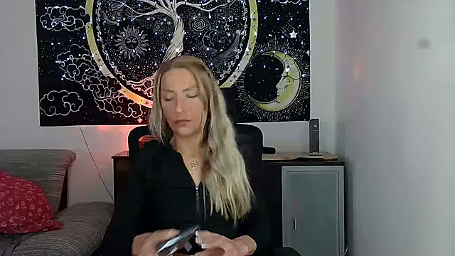 Snapshot of SexxyLiviaa chatting on 05-07-26, 04:43 SexxyLiviaa online show from 05-07-26, 04:43