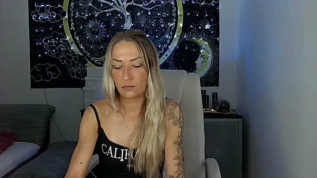 SexxyLiviaa online show from 09-16-25, 05:36