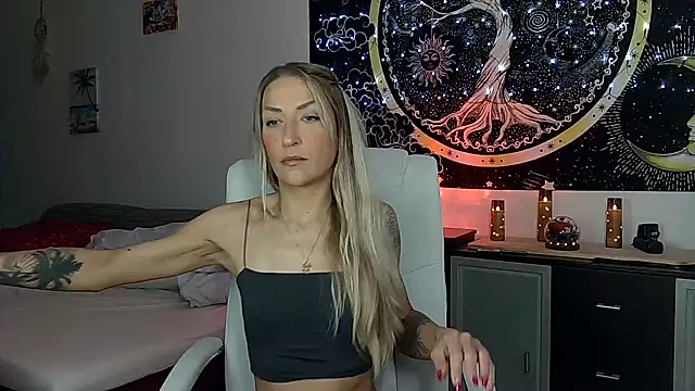 SexxyLiviaa online show from 10-25-25, 02:55