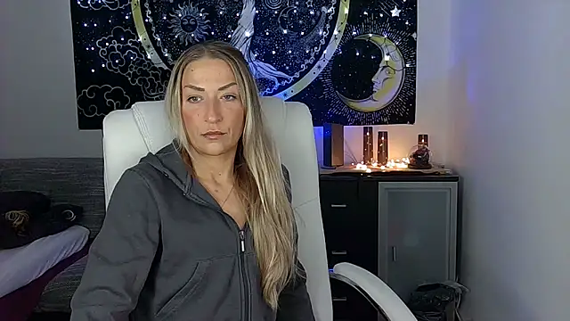 SexxyLiviaa online show from 10-16-25, 06:38