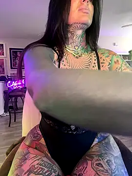 caseykey online show from 10-20-25, 01:11