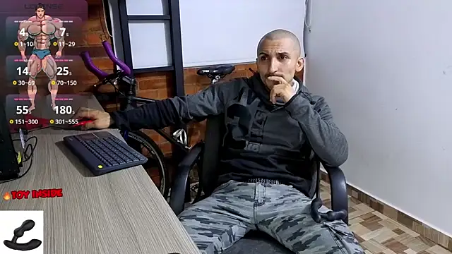 Marck Muscle online show from 11-23-25, 04:22