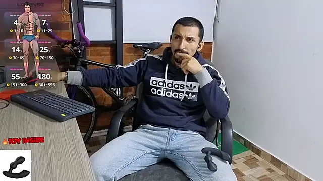Marck Muscle online show from 10-03-25, 11:39