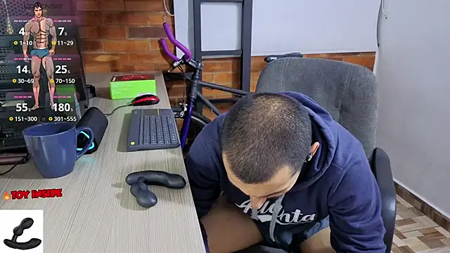 Snapshot of Marck_Muscle chatting on 03-13-26, 12:37 Marck Muscle online show from 03-13-26, 12:37