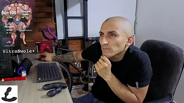 Snapshot of Marck_Muscle chatting on 04-05-26, 03:02 Marck Muscle online show from 04-05-26, 03:02