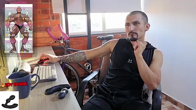 Marck Muscle online show from 06-11-26, 10:29
