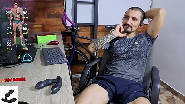 Snapshot of Marck_Muscle chatting on 03-06-26, 01:00 Marck Muscle online show from 03-06-26, 01:00