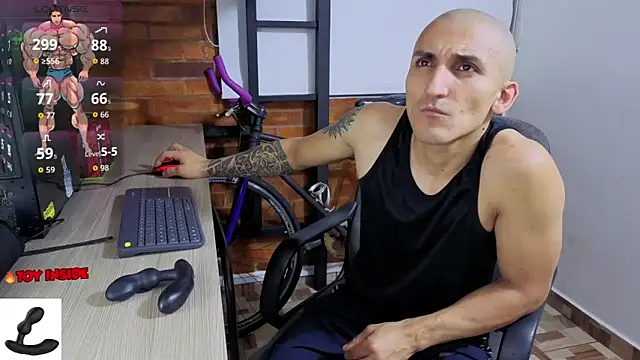 Snapshot of Marck_Muscle chatting on 03-24-26, 01:27 Marck Muscle online show from 03-24-26, 01:27