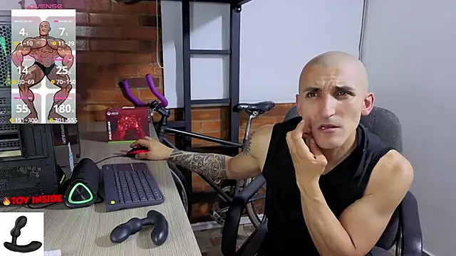 Snapshot of Marck_Muscle chatting on 04-08-26, 01:29 Marck Muscle online show from 04-08-26, 01:29