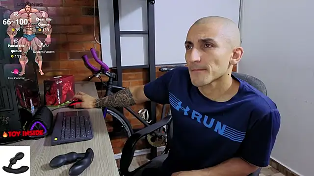 Snapshot of Marck_Muscle chatting on 03-31-26, 12:34 Marck Muscle online show from 03-31-26, 12:34