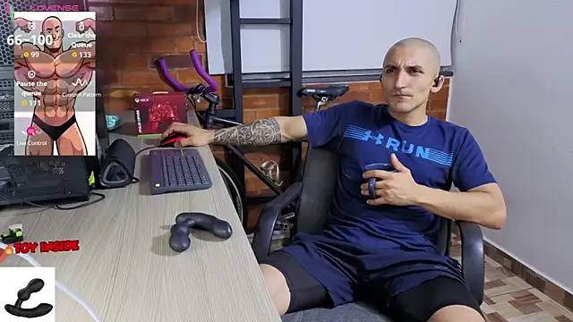 Snapshot of Marck_Muscle chatting on 04-09-26, 12:45 Marck Muscle online show from 04-09-26, 12:45