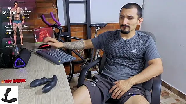 Snapshot of Marck_Muscle chatting on 03-17-26, 12:57 Marck Muscle online show from 03-17-26, 12:57