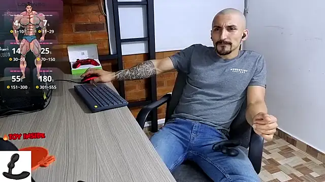 Marck Muscle online show from 12-16-25, 02:27