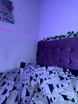 alondra darling online show from 09-18-25, 08:34