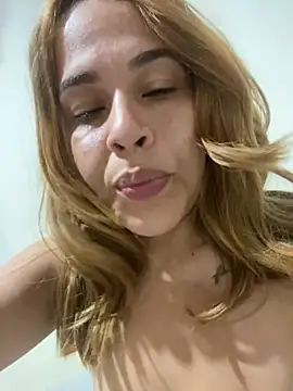 Snapshot of babybarros chatting on 08-05-26, 02:16 babybarros online show from 08-05-26, 02:16