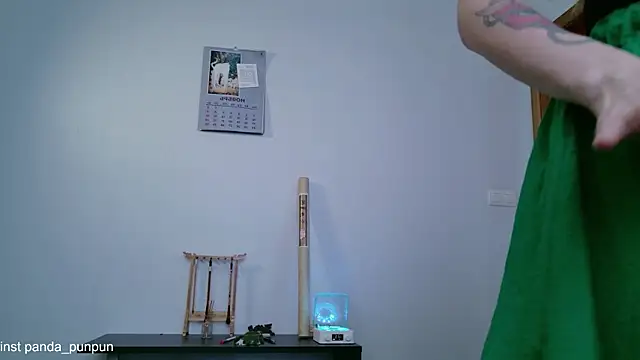 Neko Kimiko online show from 11-15-25, 10:52