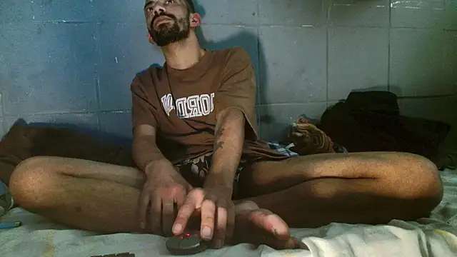 UncutToyBoy23cm online show from 07-24-26, 06:20