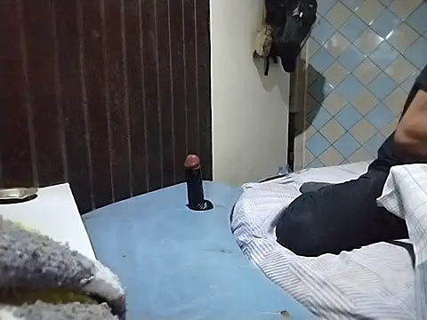 Snapshot of UncutToyBoy23cm chatting on 12-20-25, 12:35 UncutToyBoy23cm online show from 12-20-25, 12:35