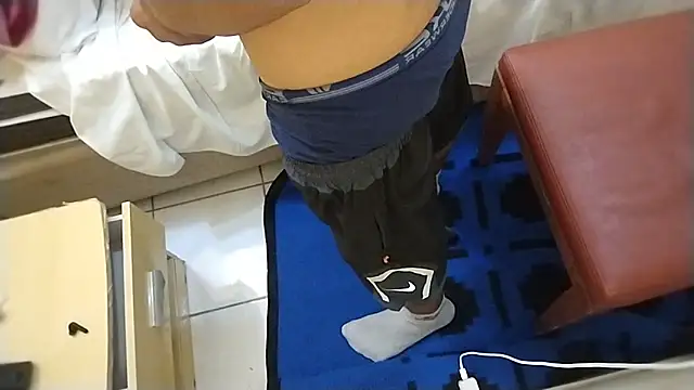 Snapshot of UncutToyBoy23cm chatting on 01-06-26, 01:37 UncutToyBoy23cm online show from 01-06-26, 01:37