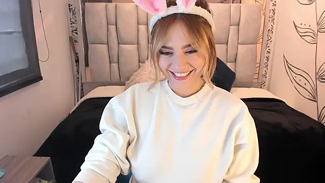 KataHot  online show from 09-18-25, 08:12