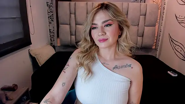 KataHot  online show from 11-12-25, 08:23