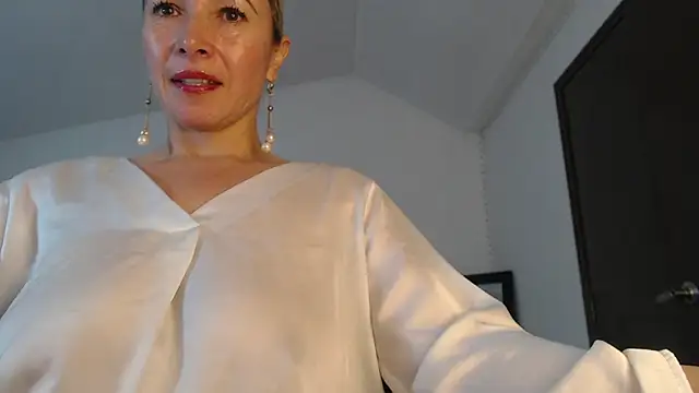 Snapshot of Ingridbergman chatting on 02-13-25, 02:52 Ingridbergman online show from 02-13-25, 02:52