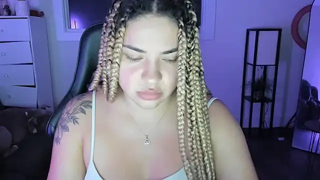 MelSaunders online show from 10-28-25, 04:13