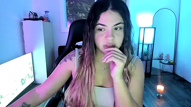 MelSaunders online show from 11-28-25, 04:12