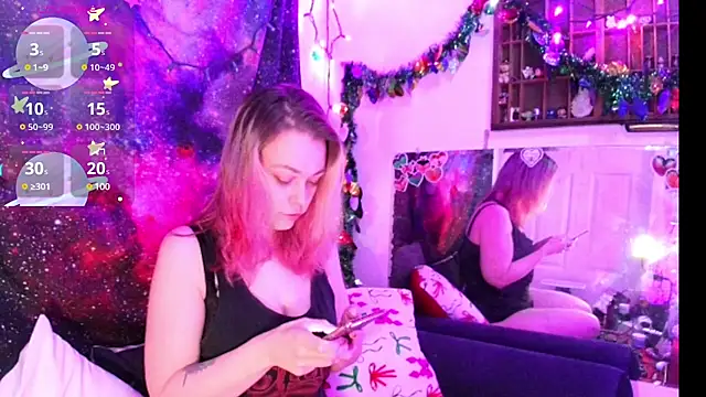 Snapshot of EverlyEster chatting on 12-06-24, 05:03 EverlyEster online show from 12-06-24, 05:03