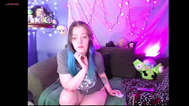 Snapshot of EverlyEster chatting on 02-05-26, 05:58 EverlyEster online show from 02-05-26, 05:58