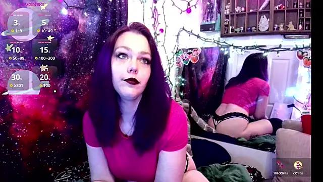 Snapshot of EverlyEster chatting on 02-08-25, 08:20 EverlyEster online show from 02-08-25, 08:20