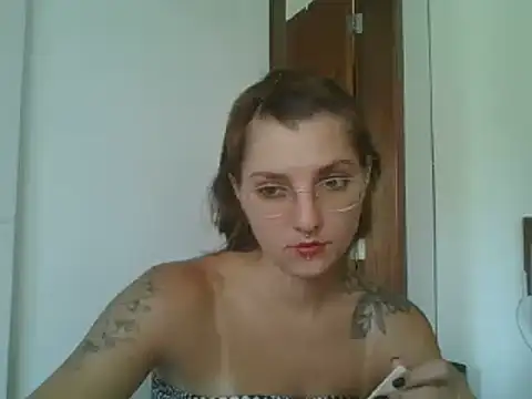Snapshot of SweetyBabyDemon chatting on 02-12-25, 04:22 SweetyBabyDemon online show from 02-12-25, 04:22