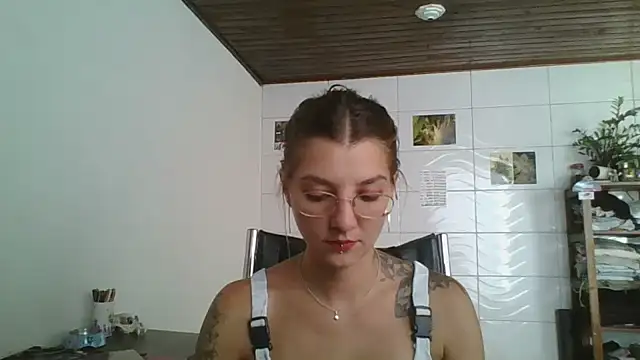 Snapshot of SweetyBabyDemon chatting on 02-27-26, 01:55 SweetyBabyDemon online show from 02-27-26, 01:55