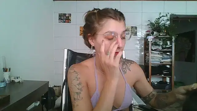 Snapshot of SweetyBabyDemon chatting on 02-18-26, 01:07 SweetyBabyDemon online show from 02-18-26, 01:07