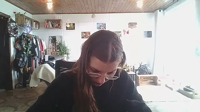 SweetyBabyDemon online show from 10-29-25, 05:45