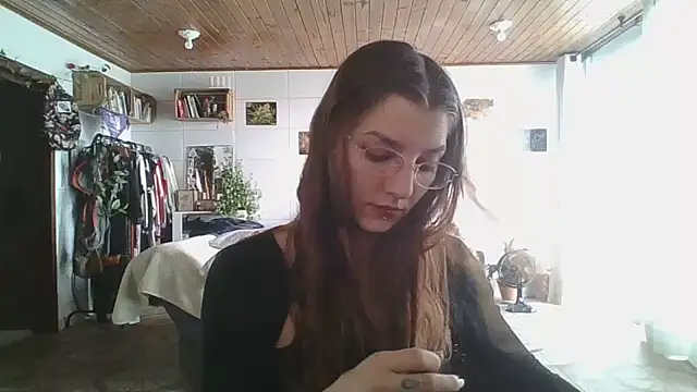 SweetyBabyDemon online show from 10-31-25, 01:19