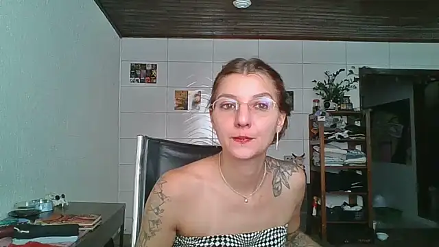 Snapshot of SweetyBabyDemon chatting on 02-08-26, 04:59 SweetyBabyDemon online show from 02-08-26, 04:59