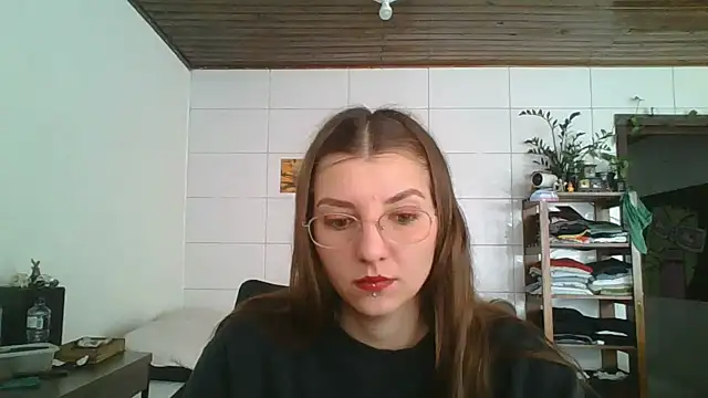 Snapshot of SweetyBabyDemon chatting on 10-10-25, 01:34 SweetyBabyDemon online show from 10-10-25, 01:34