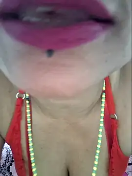 Snapshot of gatadeojosclaros chatting on 10-09-25, 03:51 gatadeojosclaros online show from 10-09-25, 03:51
