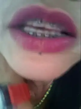 Snapshot of gatadeojosclaros chatting on 10-04-25, 02:24 gatadeojosclaros online show from 10-04-25, 02:24