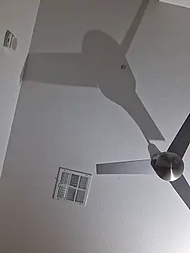 gorgeous11 online show from 12-21-25, 02:57