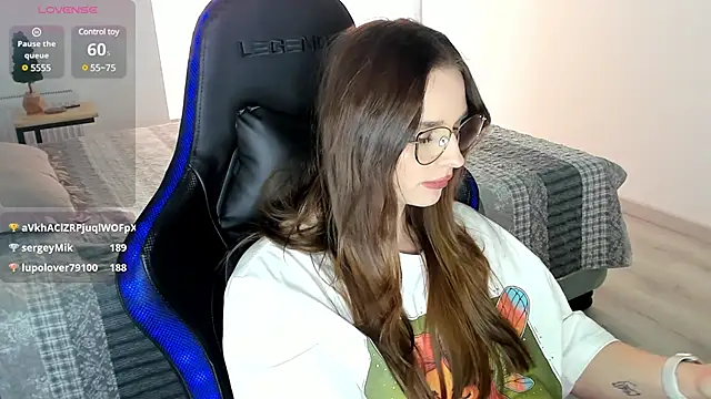 MCfly 11 online show from 02-09-25, 07:48