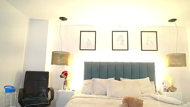 Snapshot of DestinyTorn chatting on 12-15-24, 05:13 DestinyTorn online show from 12-15-24, 05:13