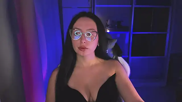 Christy Calypso online show from 10-16-25, 03:42