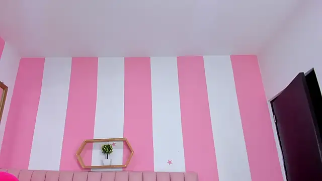 ISABELLA 020 online show from 03-19-26, 01:00