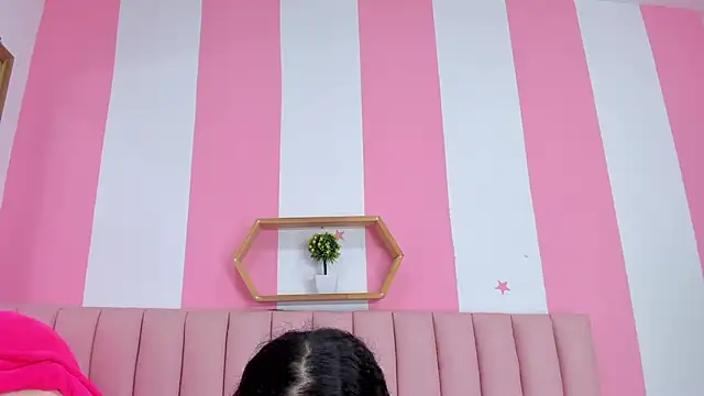 ISABELLA 020 online show from 03-05-26, 12:57