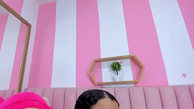 ISABELLA 020 online show from 03-14-26, 12:11