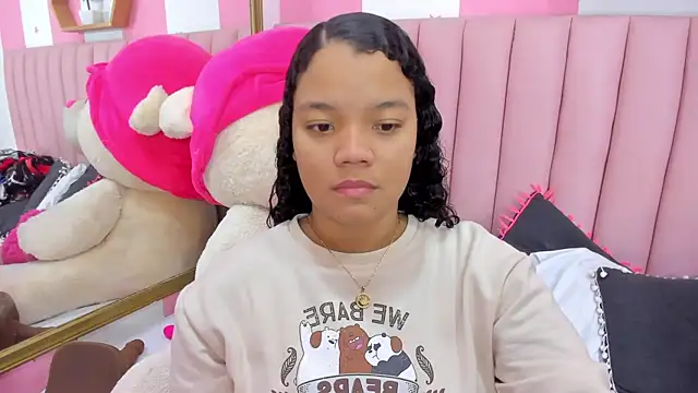 ISABELLA 020 online show from 12-16-25, 12:20