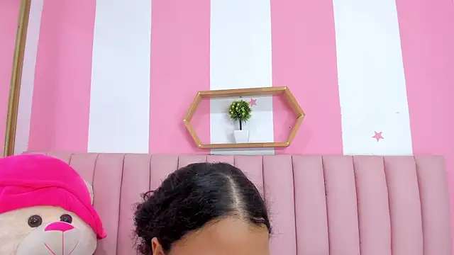 ISABELLA 020 online show from 03-25-26, 12:48