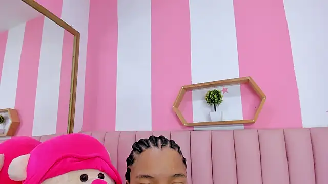 ISABELLA 020 online show from 04-09-26, 12:22